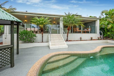 /international/au/13-zoeller-drive-parkwood-qld-151469772/