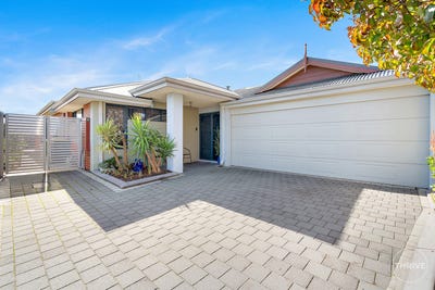 /international/au/26-petrona-crescent-piara-waters-wa-151555820/