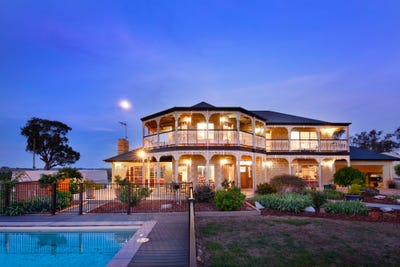 /international/au/220-hills-road-derrinal-vic-151586672/