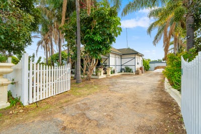 /international/au/64-davey-street-mandurah-wa-151213104/