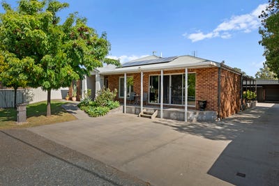/international/au/8-pleasance-avenue-euroa-vic-150711636/