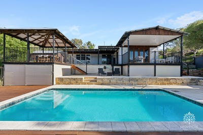 /international/au/12-parkway-swan-view-wa-151135552/