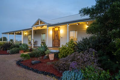 /international/au/128-port-albert-tarraville-road-port-albert-vic-148733132/?lang=id