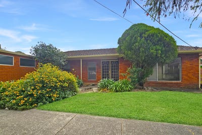 /international/au/1a-eulabah-avenue-earlwood-nsw-151073900/