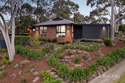 /international/au/15-sunderland-rise-greensborough-vic-152644260/