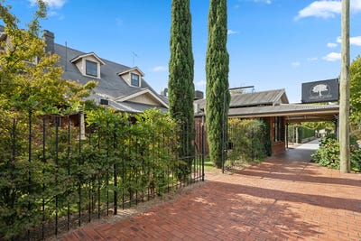 /international/au/14-clifton-street-euroa-vic-147926508/