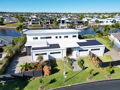 /international/au/70-72-cosmos-avenue-banksia-beach-qld-148395628/