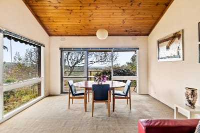 /international/au/26-selby-aura-road-menzies-creek-vic-152648608/