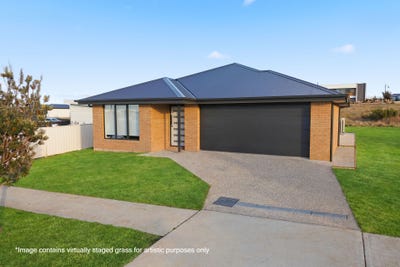 /international/au/1-diamond-way-hawley-beach-tas-151336340/