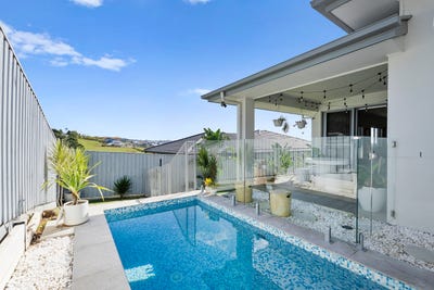 /international/au/33-altitude-boulevard-terranora-nsw-148251152/