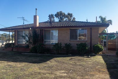 /international/au/68-kitchener-road-merredin-wa-148163448/
