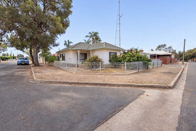 /international/au/4-yates-street-port-pirie-sa-152691312/