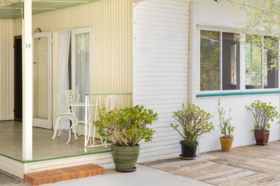 /international/au/30-heilbromm-street-stafford-heights-qld-148657272/