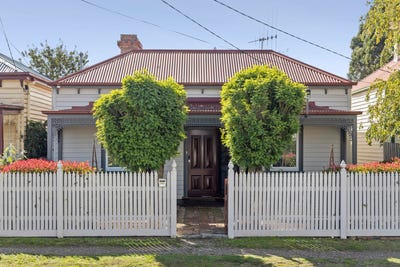 /international/au/33-lauriston-street-kyneton-vic-151009784/