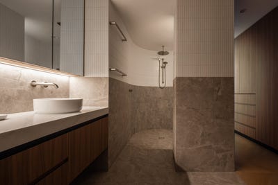 /international/au/101-11-sankey-street-highgate-hill-qld-152129348/
