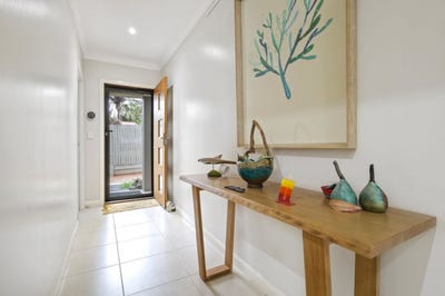 /international/au/2-245a-mackenzie-street-centenary-heights-qld-151292160/