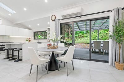 /international/au/11-edmundson-close-thornleigh-nsw-151333800/