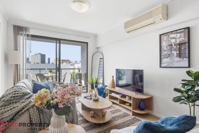 /international/au/16-2-outram-way-west-perth-wa-151379128/