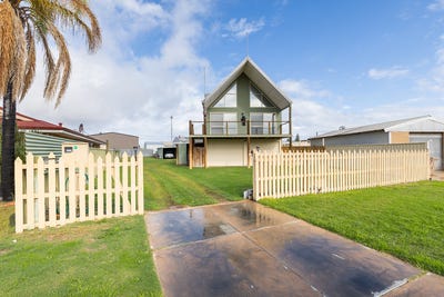/international/au/34-salvaire-crescent-lancelin-wa-151494764/