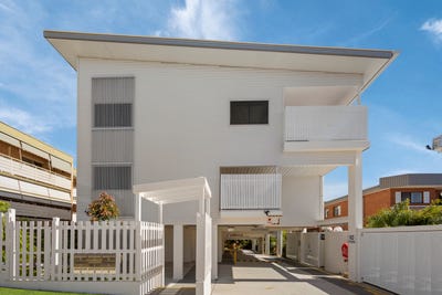 /international/au/2-66-kirkland-avenue-coorparoo-qld-150793556/
