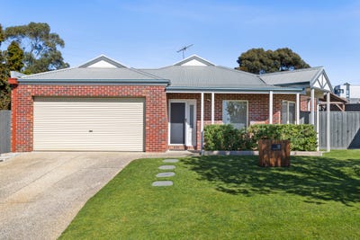 /international/au/12-conway-court-highton-vic-152688672/