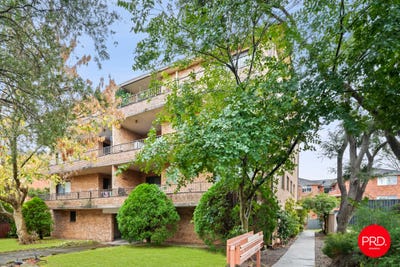 /international/au/12-2-4-mill-street-carlton-nsw-151304508/