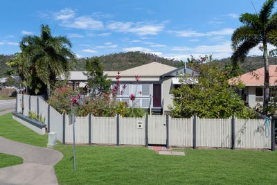/international/au/1-mustey-close-mount-louisa-qld-148715108/?lang=en