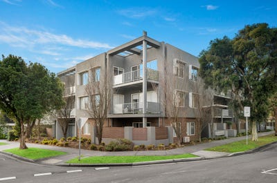 /international/au/8-26-28-bourke-street-ringwood-vic-148431356/