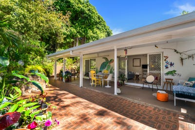 /international/au/23-moresby-street-trinity-beach-qld-152404776/