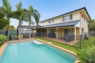 /international/au/19-marlin-place-manly-west-qld-152248040/