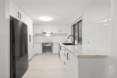 /international/au/1-32-tomkins-road-riverhills-qld-151923808/