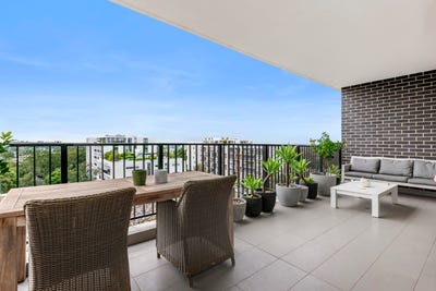 /international/au/704-3-pinnacle-street-miranda-nsw-151390392/