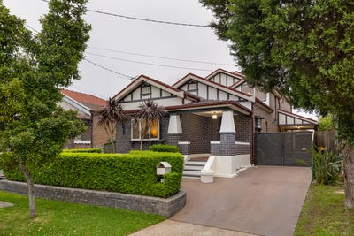 /international/au/19-modern-avenue-canterbury-nsw-152561624/