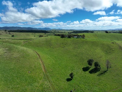 /international/au/881-merragallan-road-jaggan-qld-700408668/