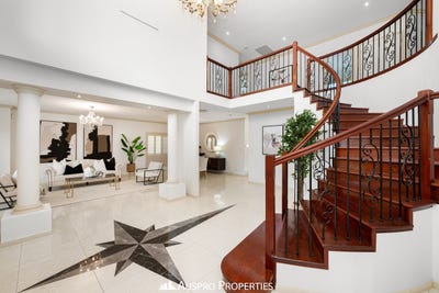 /international/au/51-hawthorn-circuit-stretton-qld-148384220/