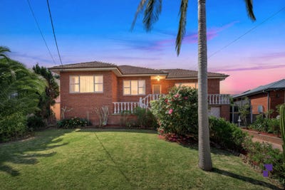 /international/au/6-peter-crescent-greenacre-nsw-152534636/