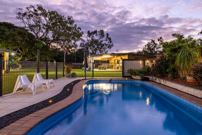 /international/au/82-black-river-road-black-river-qld-150966508/