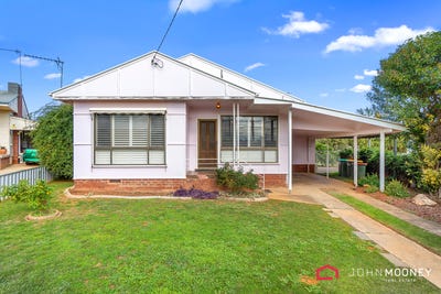 /international/au/5-binnak-place-mount-austin-nsw-151410308/