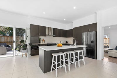 /international/au/5-bellanboe-circuit-pelican-waters-qld-148240420/