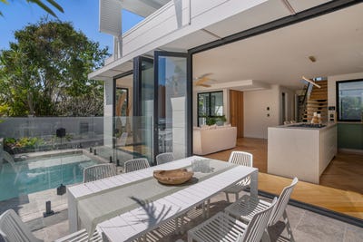 /international/au/51b-shirley-lane-byron-bay-nsw-146160808/