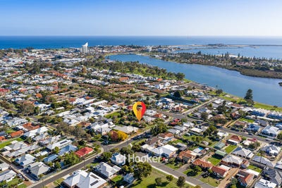 /international/au/14-albert-road-bunbury-wa-151328076/