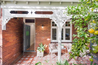 /international/au/19-thornley-street-drummoyne-nsw-151408128/