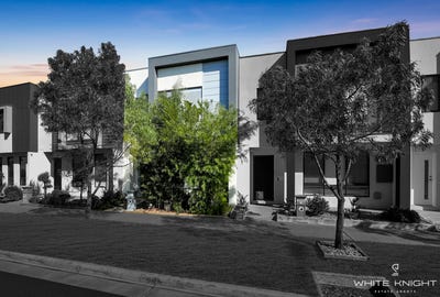 /international/au/17-alderley-crescent-deanside-vic-151346720/