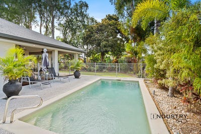 /international/au/25-lagoon-drive-trinity-beach-qld-152644448/