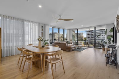 /international/au/1407-10-sickle-avenue-hope-island-qld-151304944/
