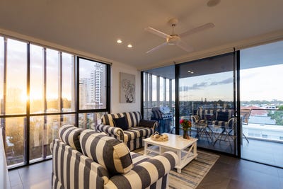 /international/au/403-28-dalpura-street-chevron-island-qld-150643688/