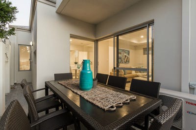 /international/au/4-30-wroxton-street-midland-wa-148580516/