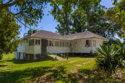 /international/au/131-old-goomboorian-road-veteran-qld-150902612/
