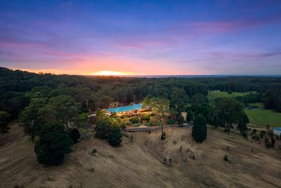 /international/au/209-east-west-road-valla-nsw-151752868/