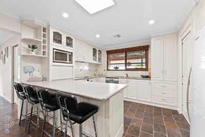 /international/au/36-naylor-street-queanbeyan-nsw-151041772/